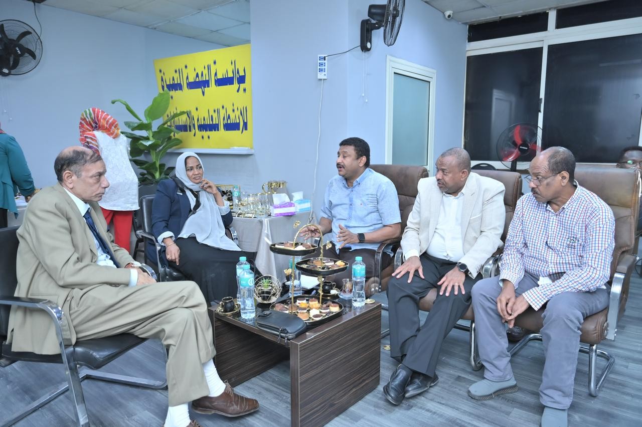 Nahda College Organizes Two Scientific Workshops in Cairo on Digital Education and Engineering Curriculum Development